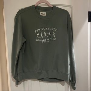 A&F sweatshirt